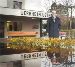 Daniel Dietrich von der Inklusis GmbH vor dem Werkeim Uster.